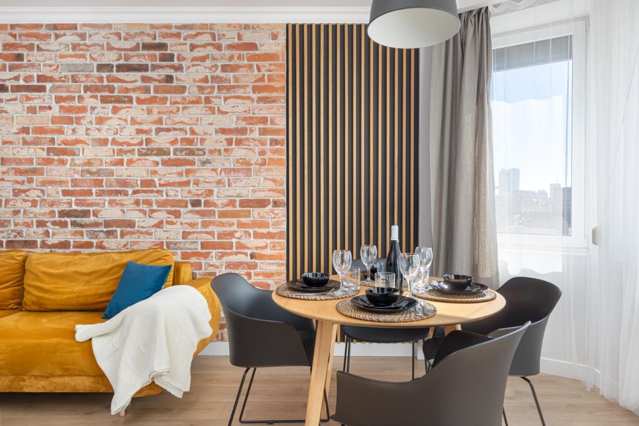Stylowy Apartament Z Pieknym Widokiem Na Miasto Варшава Екстериор снимка