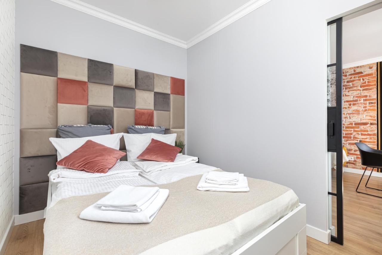 Stylowy Apartament Z Pieknym Widokiem Na Miasto Варшава Екстериор снимка