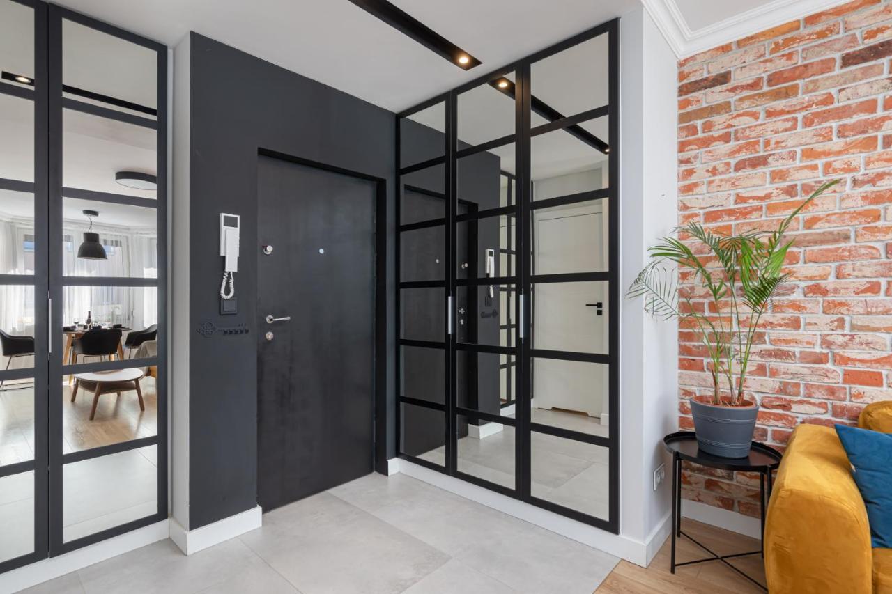 Stylowy Apartament Z Pieknym Widokiem Na Miasto Варшава Екстериор снимка